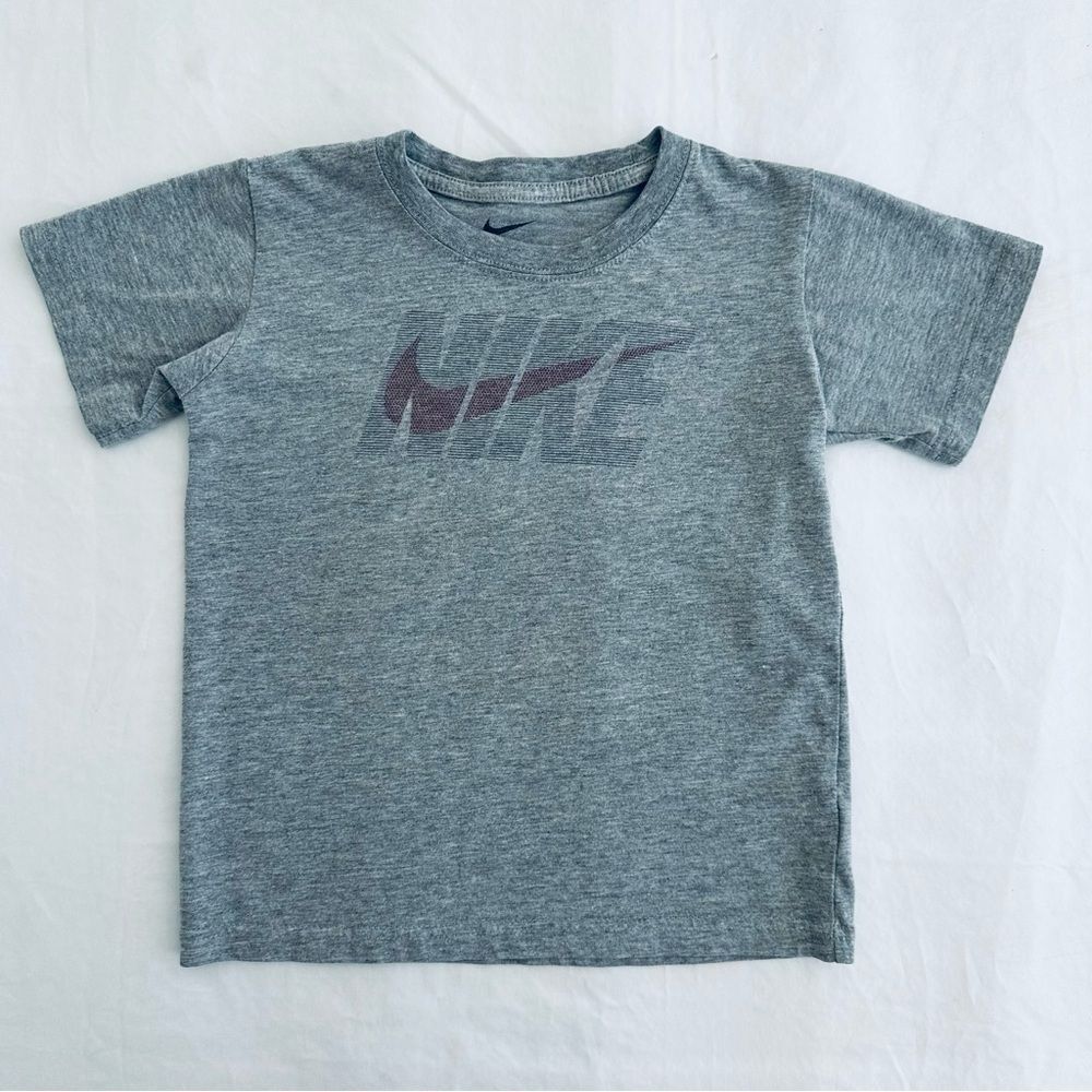 NIKE Boys TShirt Gray Maroon Top Size 6